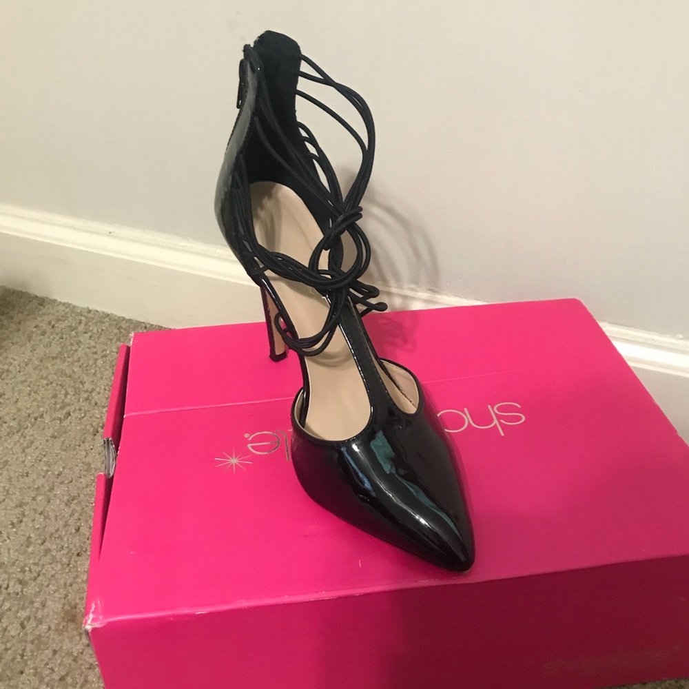 Very comfortable black heels size 6 1/2
